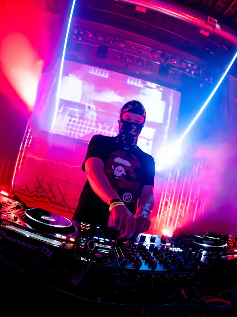 jcodymedia-2025-4-19-midroll-kerosene-warlord-photo-16