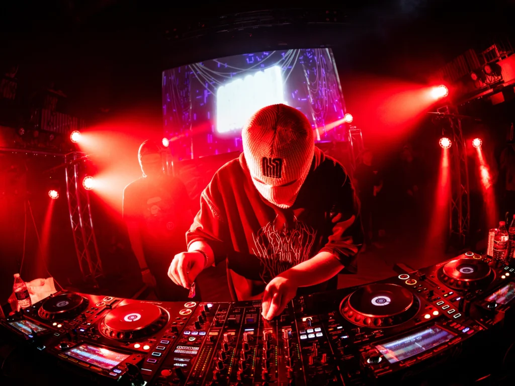 jcodymedia-2025-4-19-midroll-kerosene-warlord-photo-35