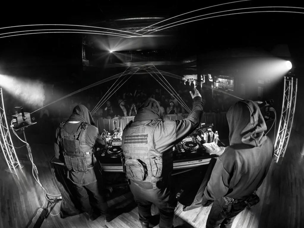 jcodymedia-2025-4-19-the-resistance-photo-1
