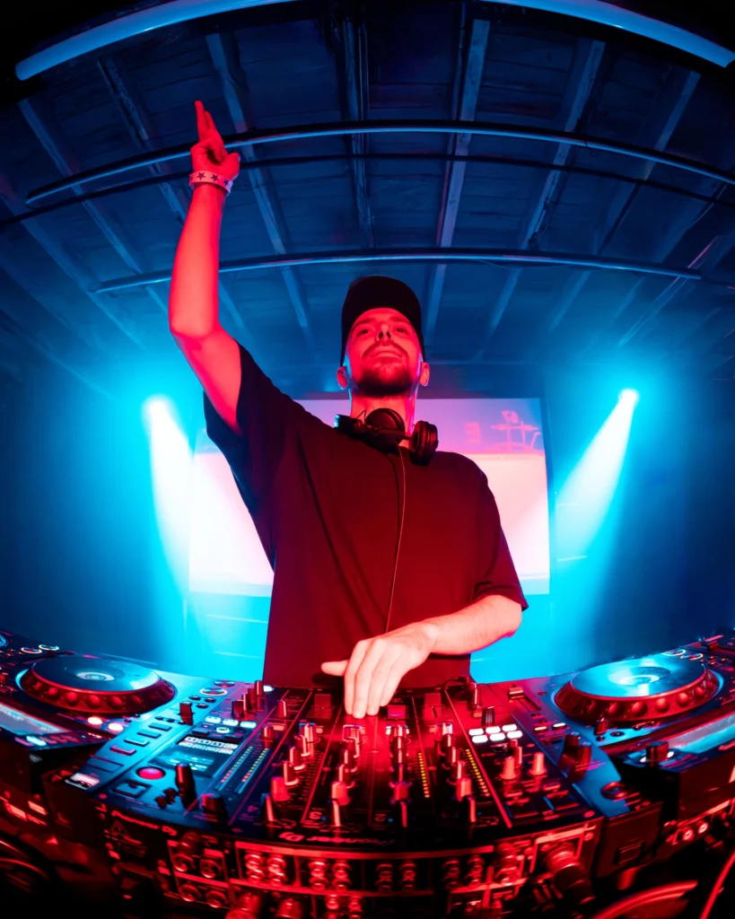 jcodymedia-2025-5-17-ivory-photo-13