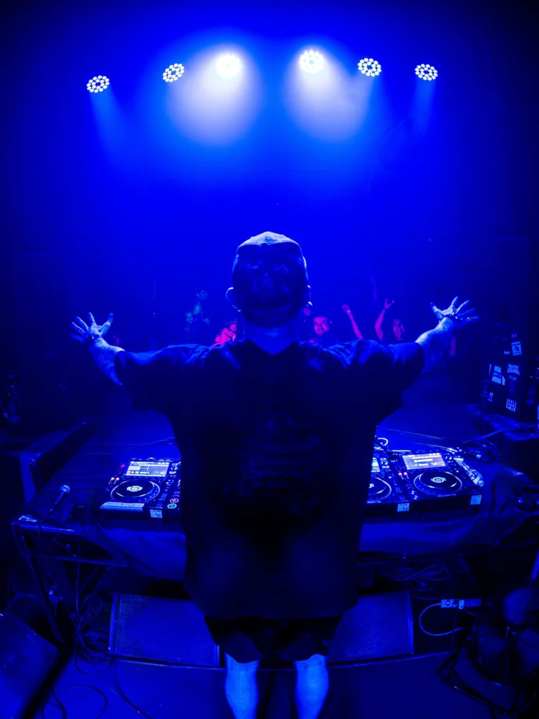 jcodymedia-2025-6-28-cromatik-photo-42