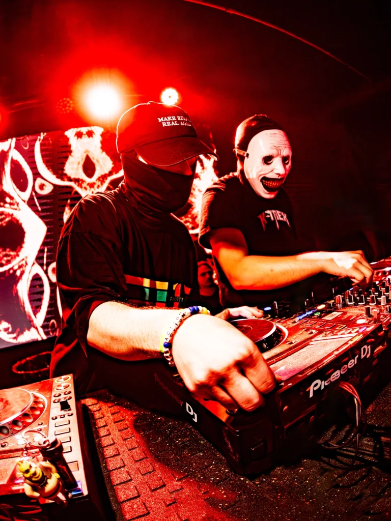 jcodymedia-2025-7-11-ergot-ktrex-anunnaki-photo-84